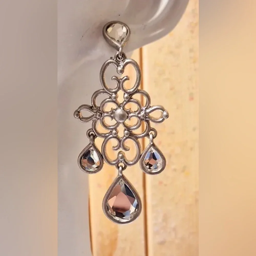 Lia Sophia “Ethereal” Vintage Silver Chandelier Crystal Earrings Jewelry pierced
